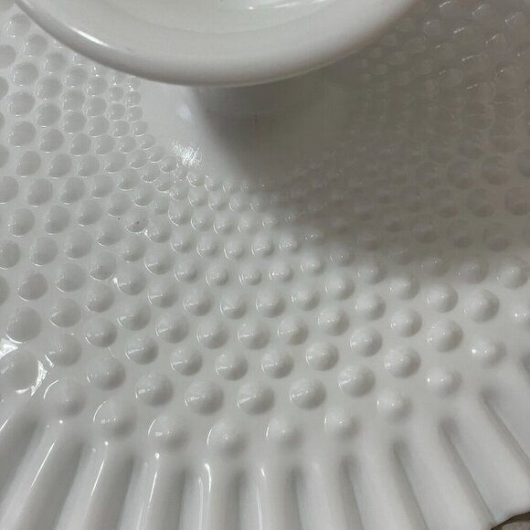 Vintage Fenton White Milk Glass Hobnail Pedestal Ruffle Edge Cake Stand 13" - Picture 3 of 6